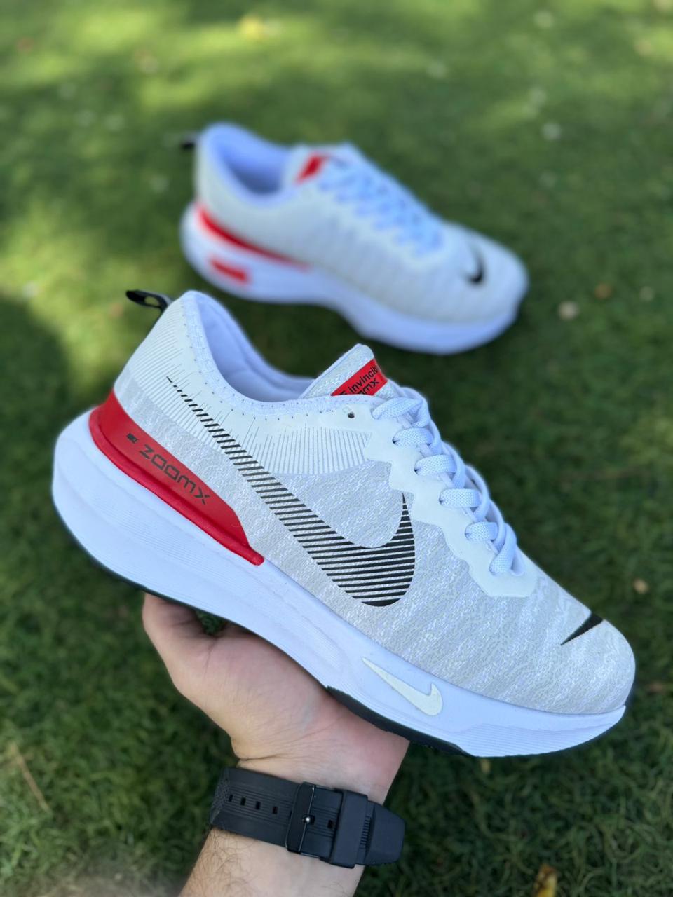 NK ZOOMX INV RUN + CAJA