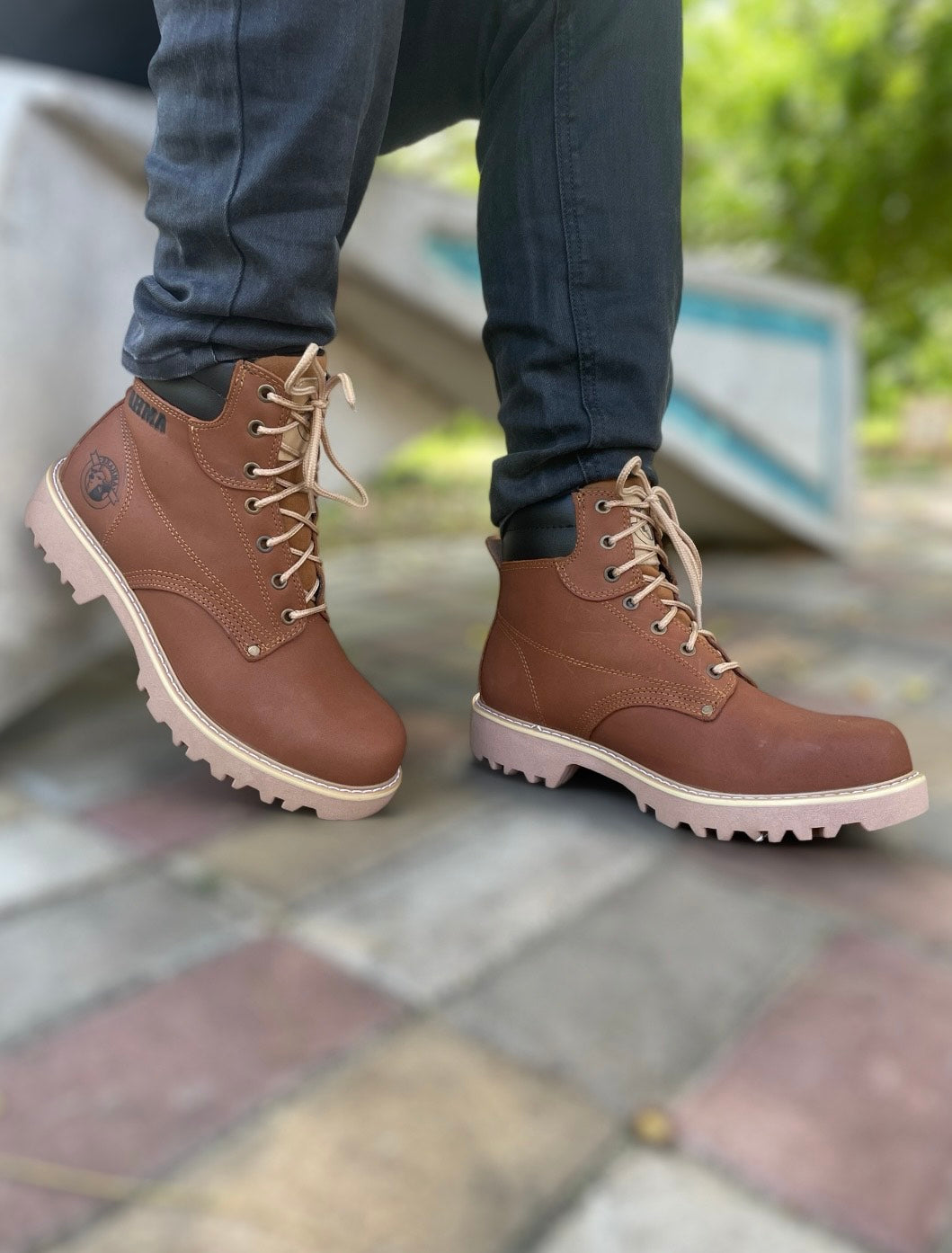 BOTA BRAHMA CLASICA CUERO