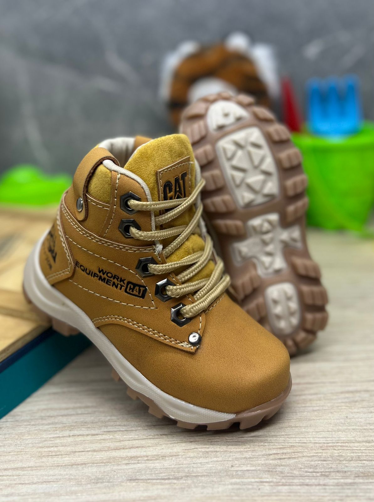 BOTA CAT WORK INFANTIL