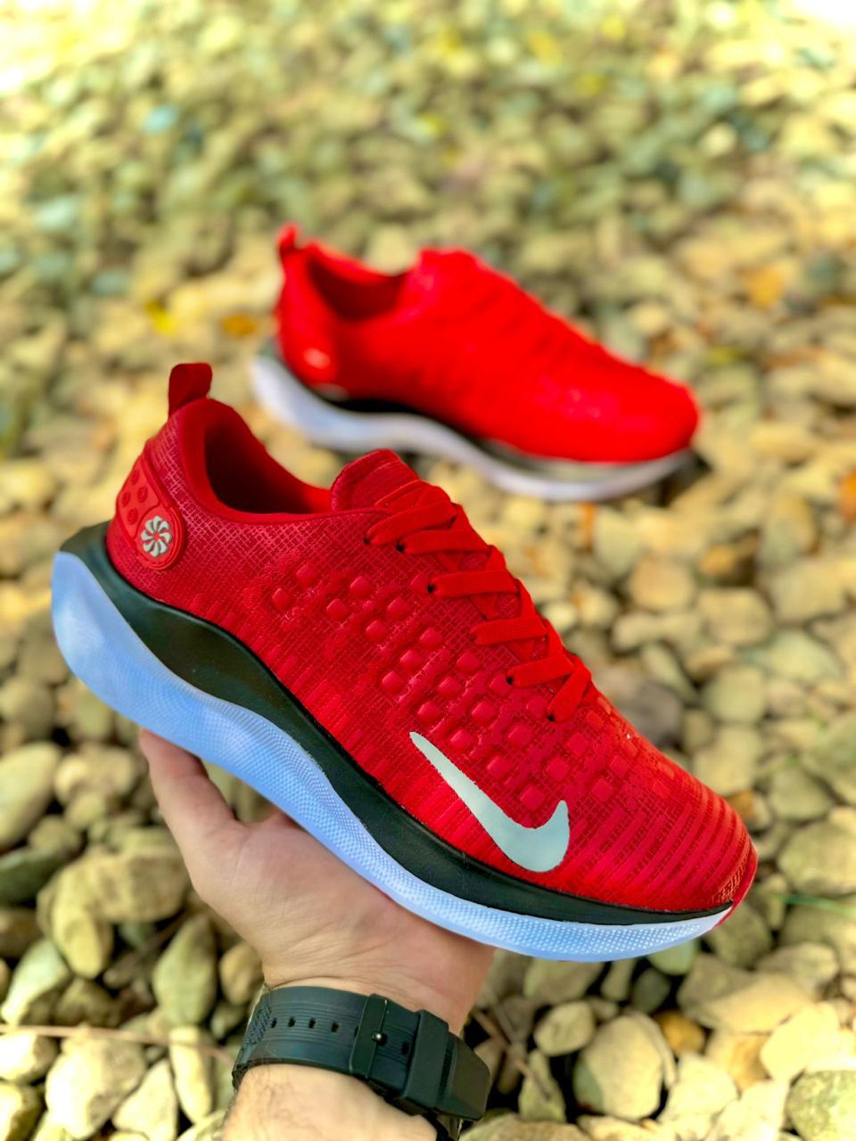 NK-REACT INFINITY RUN + CAJA