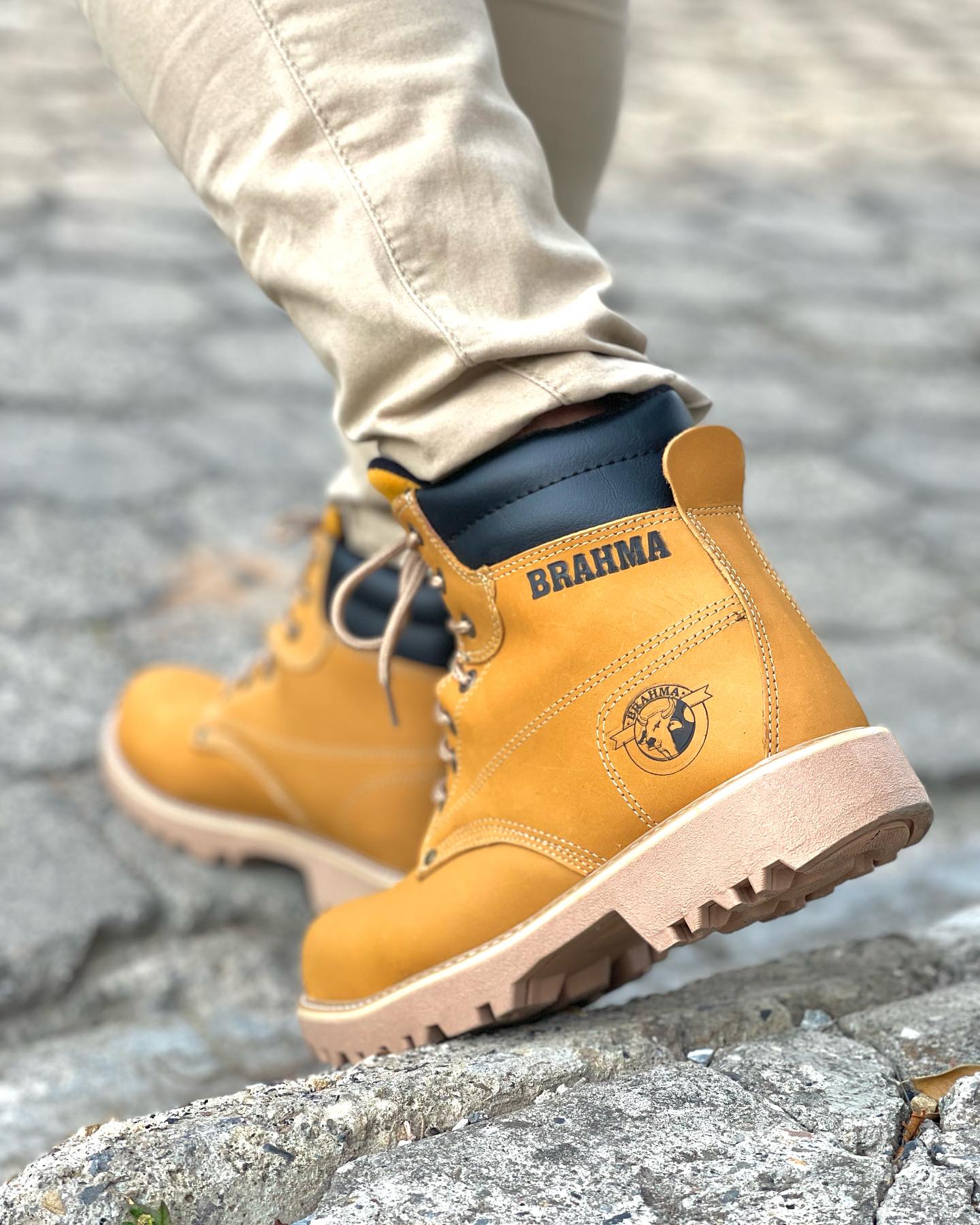 BOTA BRAHMA CLASICA CUERO