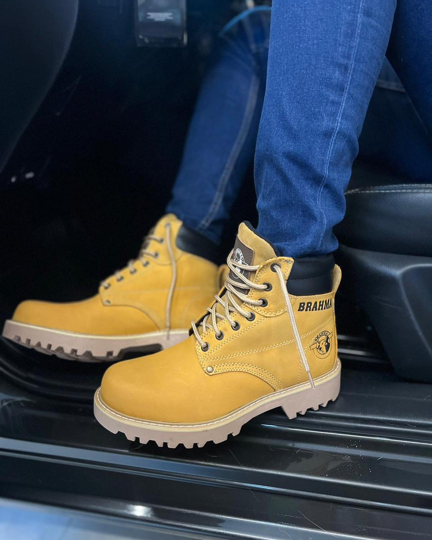 BOTA BRAHMA CLASICA CUERO
