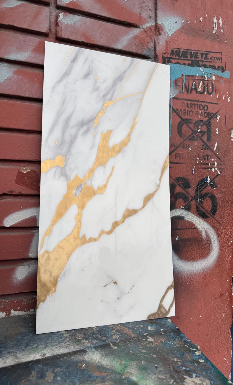 Panel Adhesivo Mármol  Blanco con Vetas